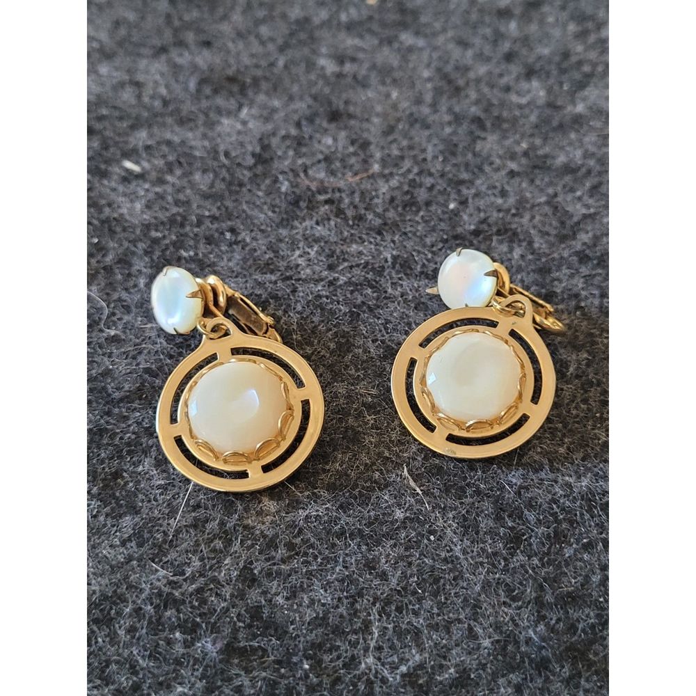 Lovely Round Design Opal Stone Dangle Earrings Silver Jewelry